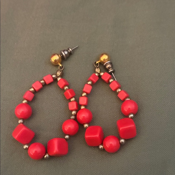Jewelry - Elegant Red Beaded Earrings